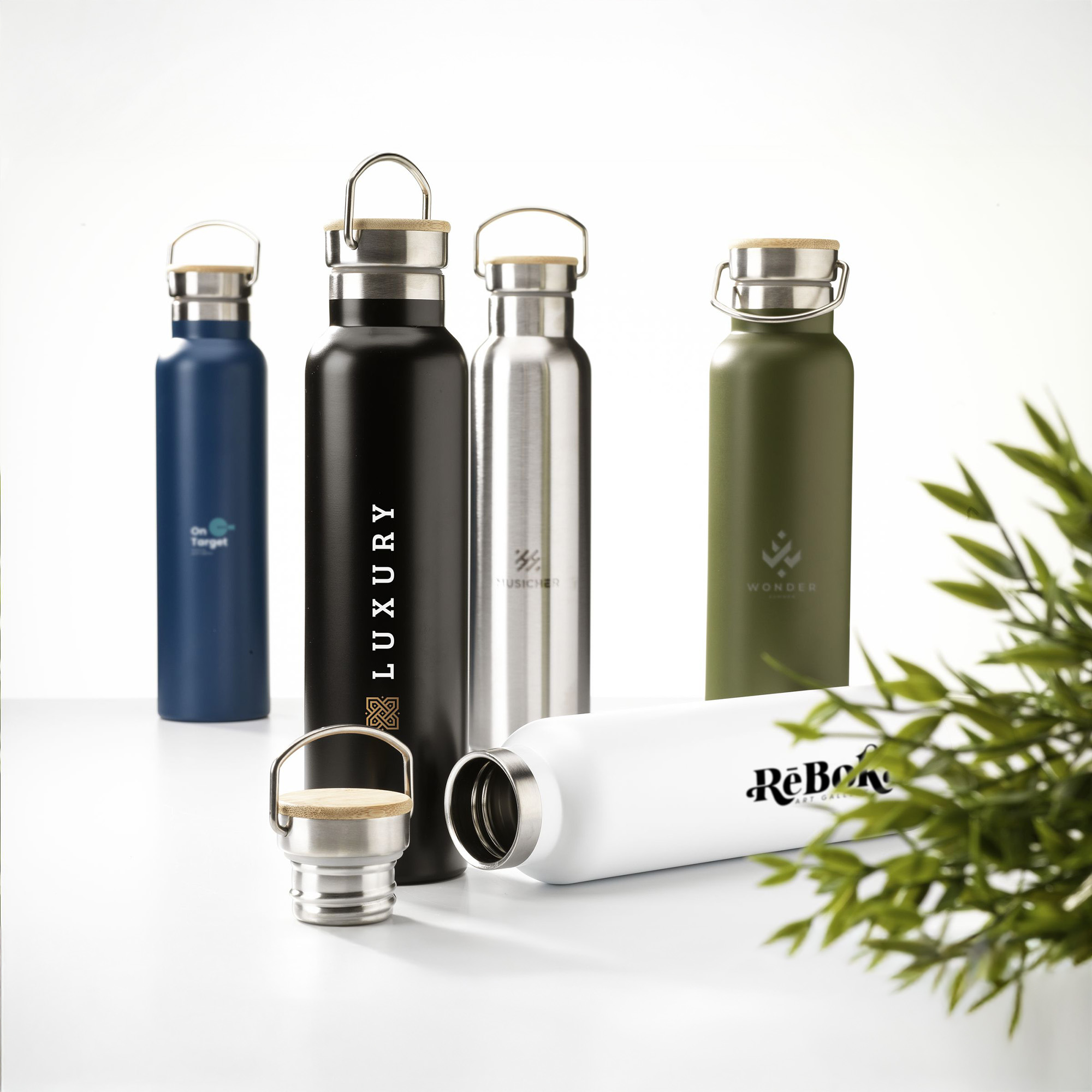Thermos in acciaio inox Vintage – 750 ml | Isolamento sottovuoto | Tappo a vite con bambù | Design a tenuta stagna